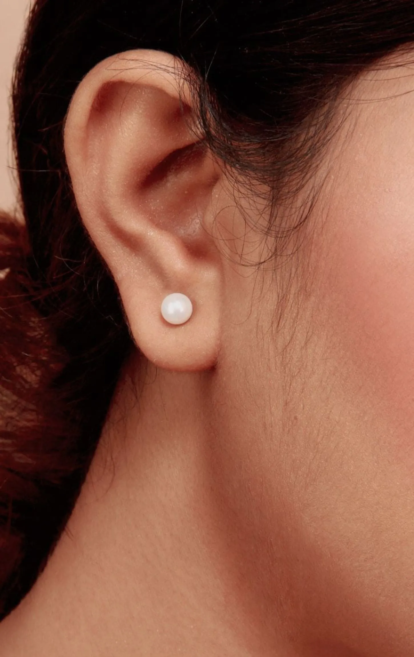 Elegant Pearl Stud Earring Silver