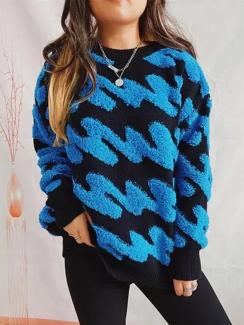 Get Cozy and Chic: Women's Dropped Shoulder Sweater with Squiggle Pattern