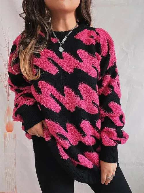 Get Cozy and Chic: Women's Dropped Shoulder Sweater with Squiggle Pattern