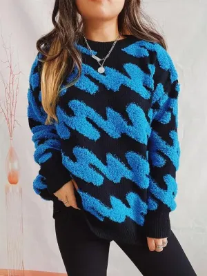 Get Cozy and Chic: Women's Dropped Shoulder Sweater with Squiggle Pattern